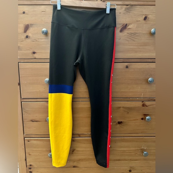 Nike athletic leggings. - Picture 3 of 5